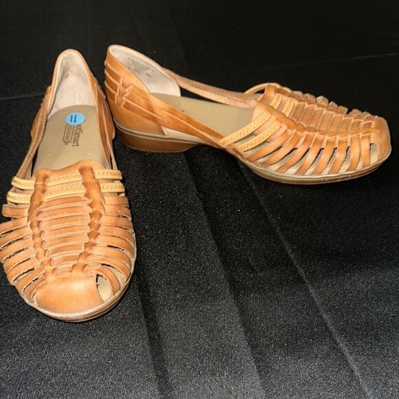 Tejidas Foot Smart Tan Leather Loafers w/ Woven Design Size 11 - Picture 1 of 14